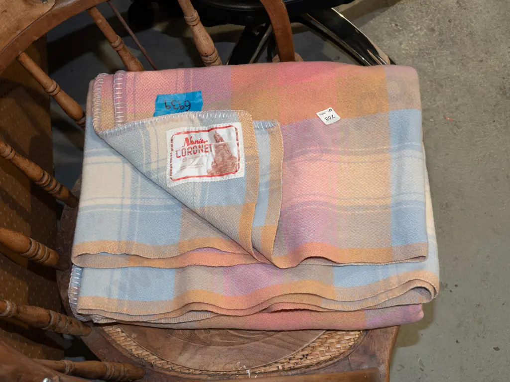 checked woollen blanket Image 1++