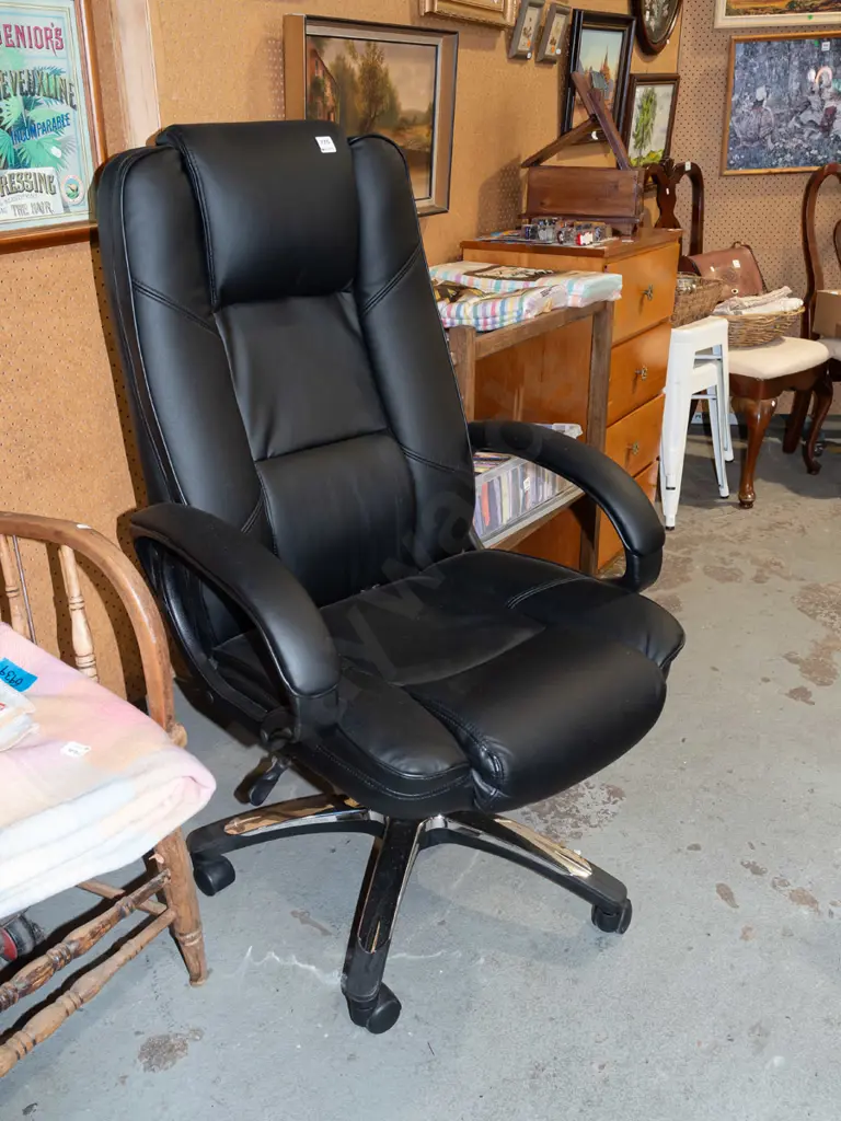 black vinyl office chair Image 1++