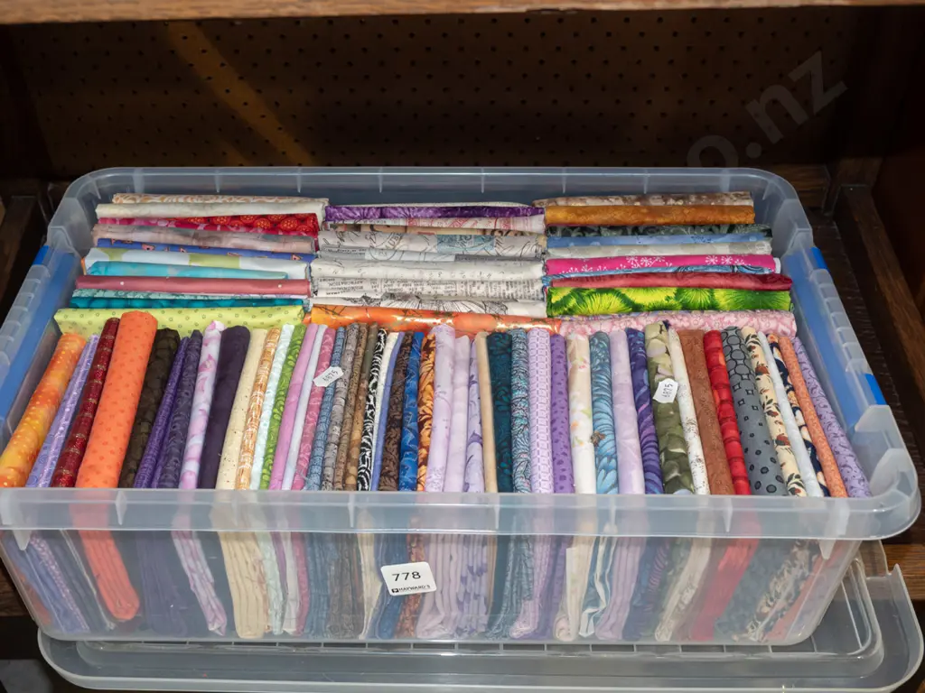plastic tub and fabric pieces Image 1++