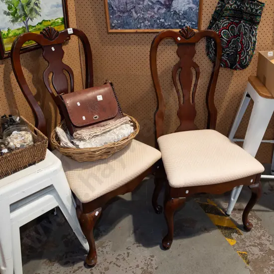 pair of cab leg upholstered splat back chairs