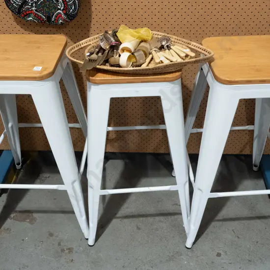 3x metal and wood top stools H770