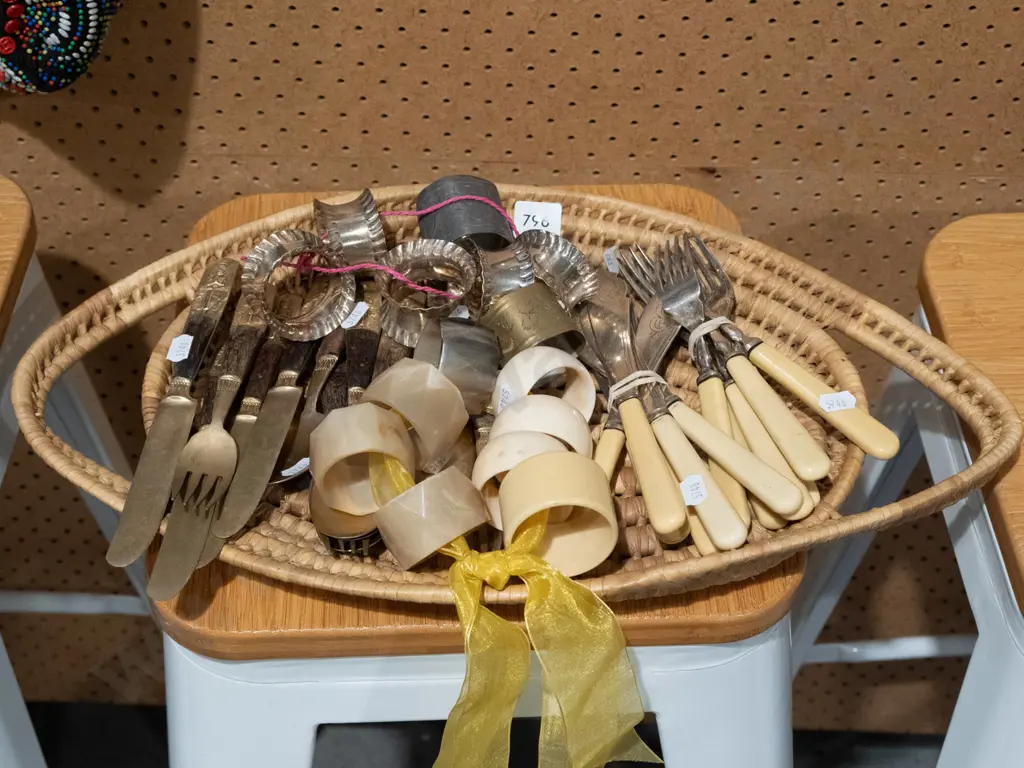 woven cane tray; napkin rings,forks, knives etc Image 1++