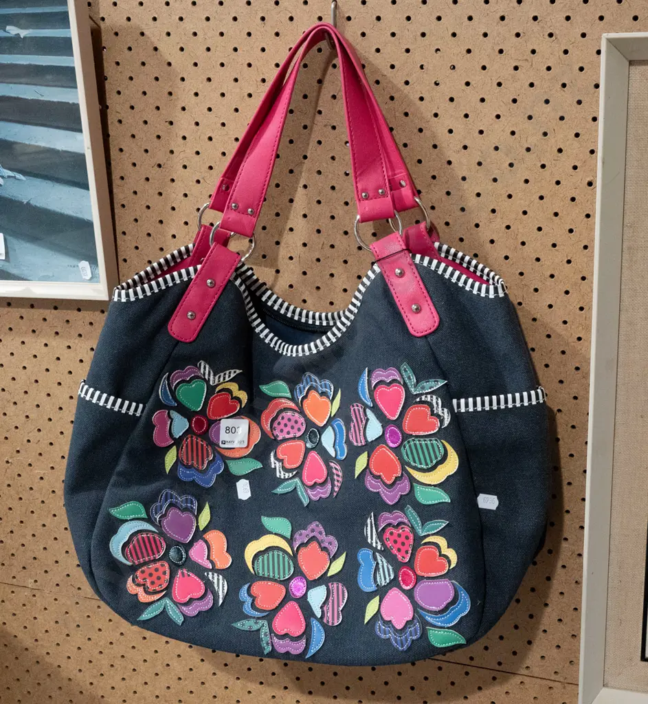 denim and floral handbag Image 1++