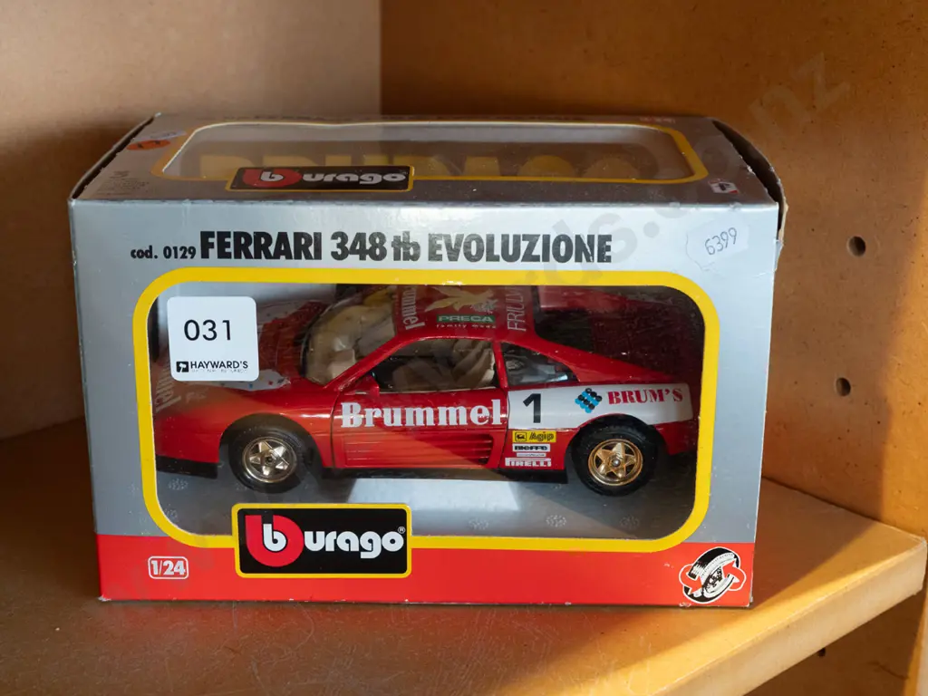 boxed Burago Ferrari model vehicle Image 1++