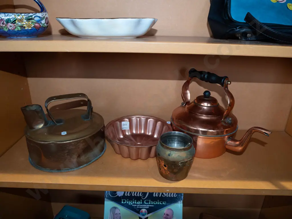 copper kettle, teapot, jelly mould etc Image 1++