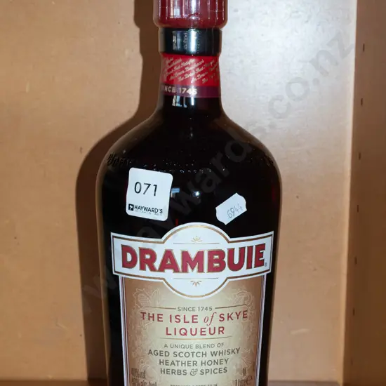 1L bottle of Drambuie