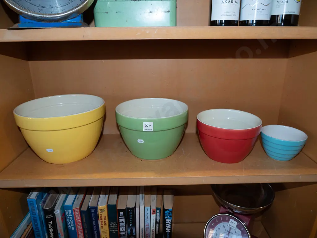 4x mixing bowls H160 Image 1++
