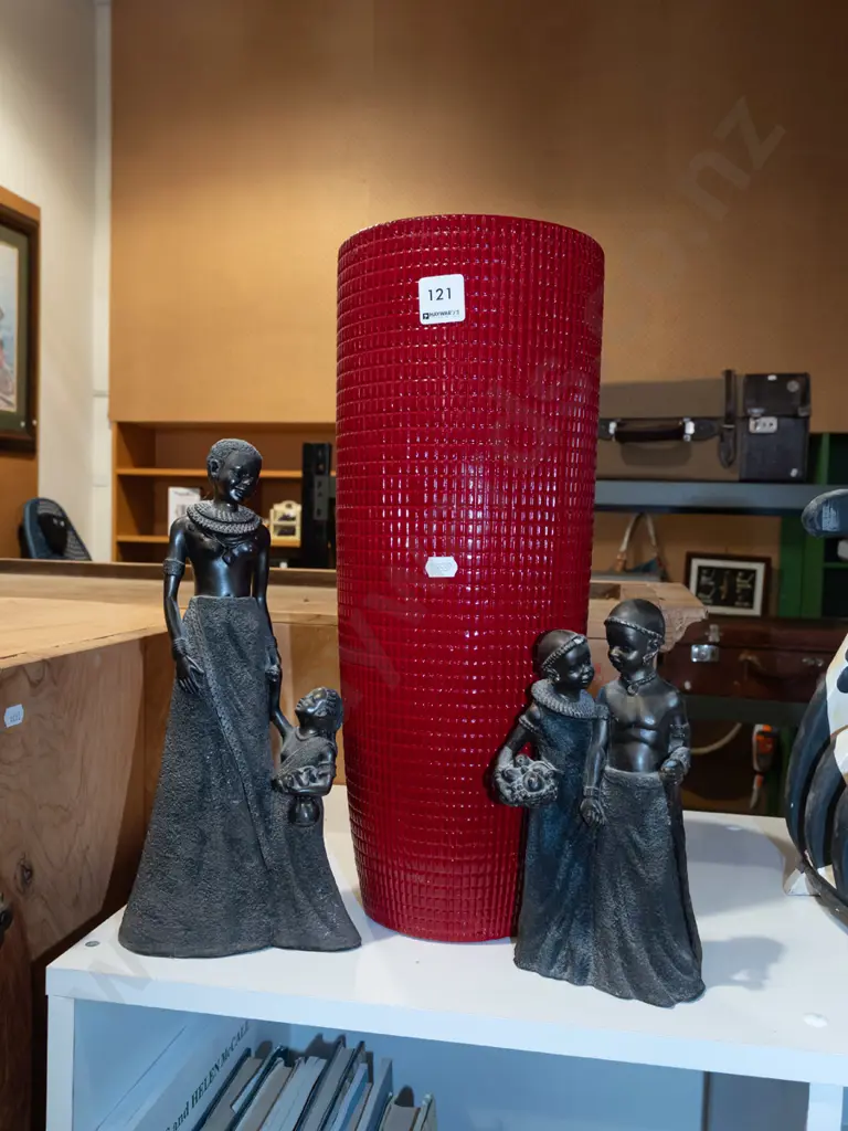 tall ceramic vase, 2x African figurines Vase H400 Image 1++
