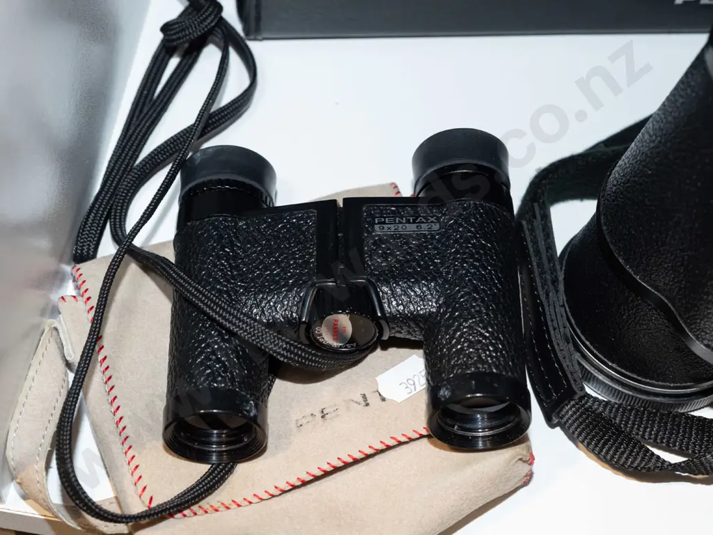 Pentax 9x20 binoculars, 10x50 binoculars Image 1++