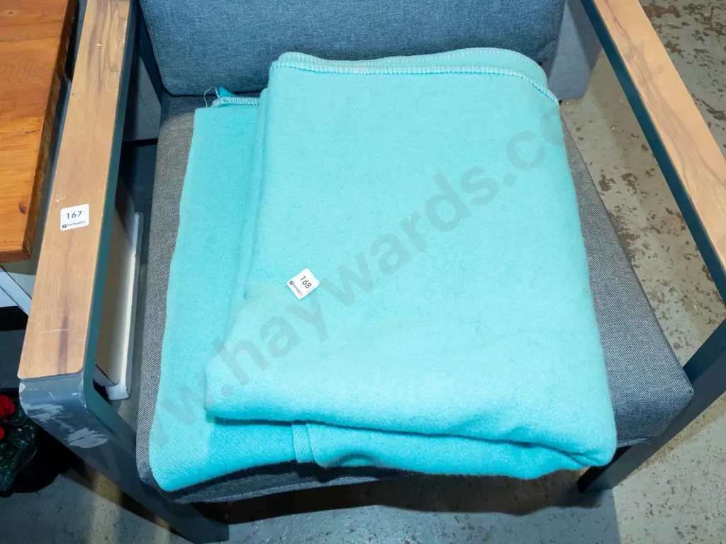 teal Mosgiel Mills blanket Image 1++