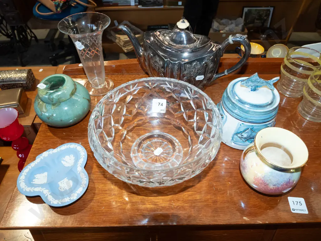 cut crystal bowl, ginger jar, plated teapot, vase H155 etc Image 1++