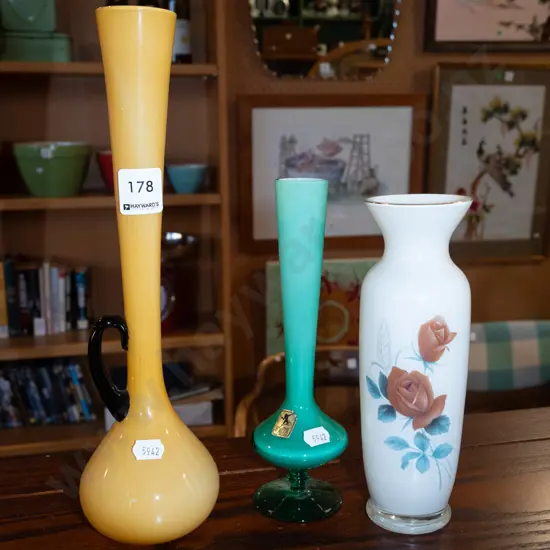 3x mid century glass vases H305 
