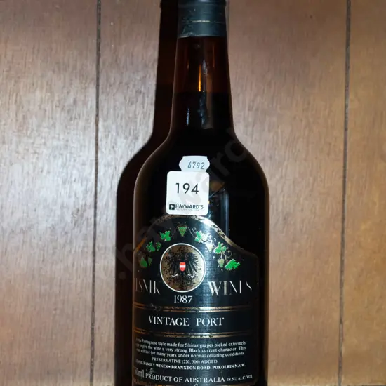 bottle of Lesnik 1987 vintage port