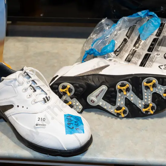 pair of size 11 golf shoes