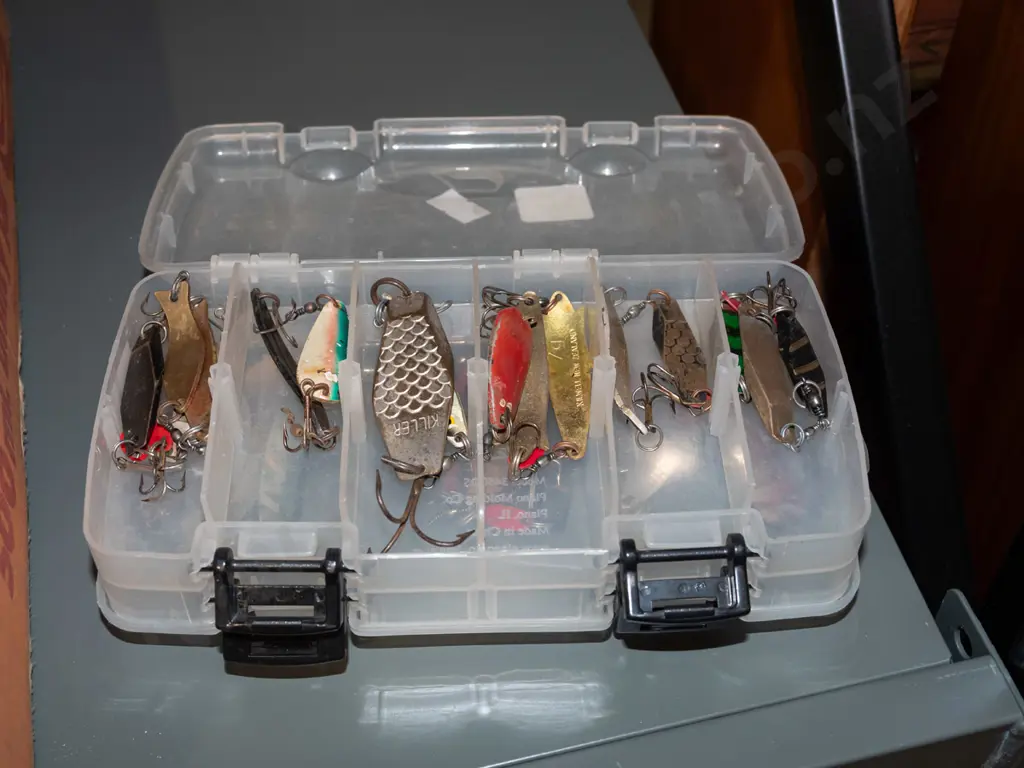 plastic organiser, various fishing lures Image 1++