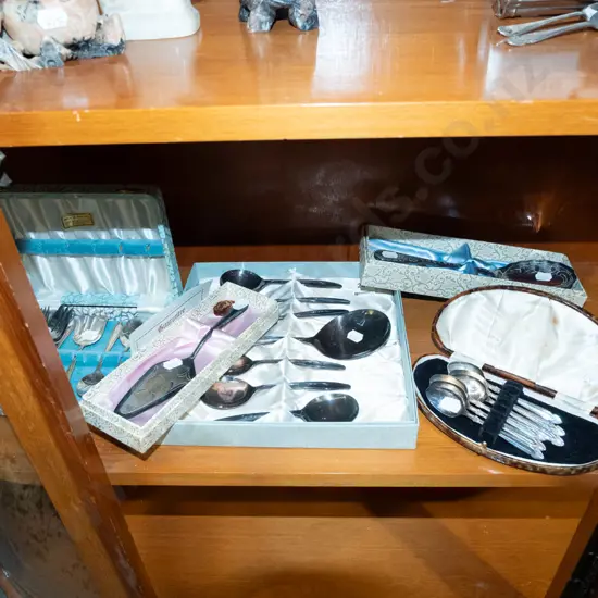 assorted cased cutlery