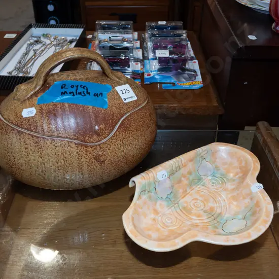Royce McGlashan studio pottery Chicken Bric, Beswick bowl