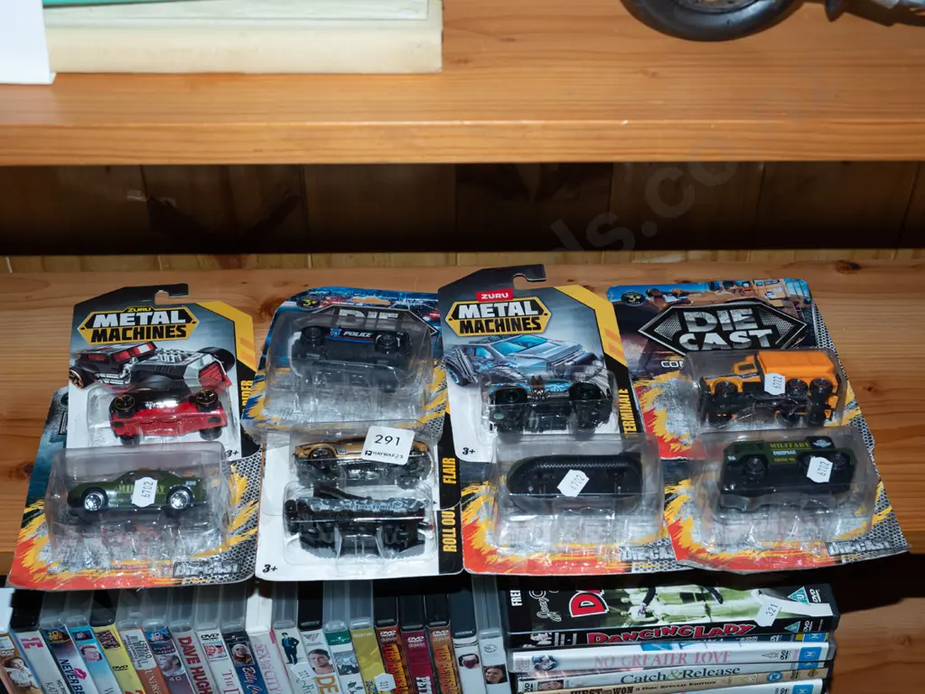 9x as new carded Hotwheels and other vehicles Image 1++