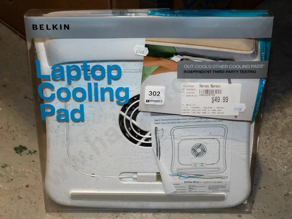 cased Belkin laptop cooling pad Image 1++
