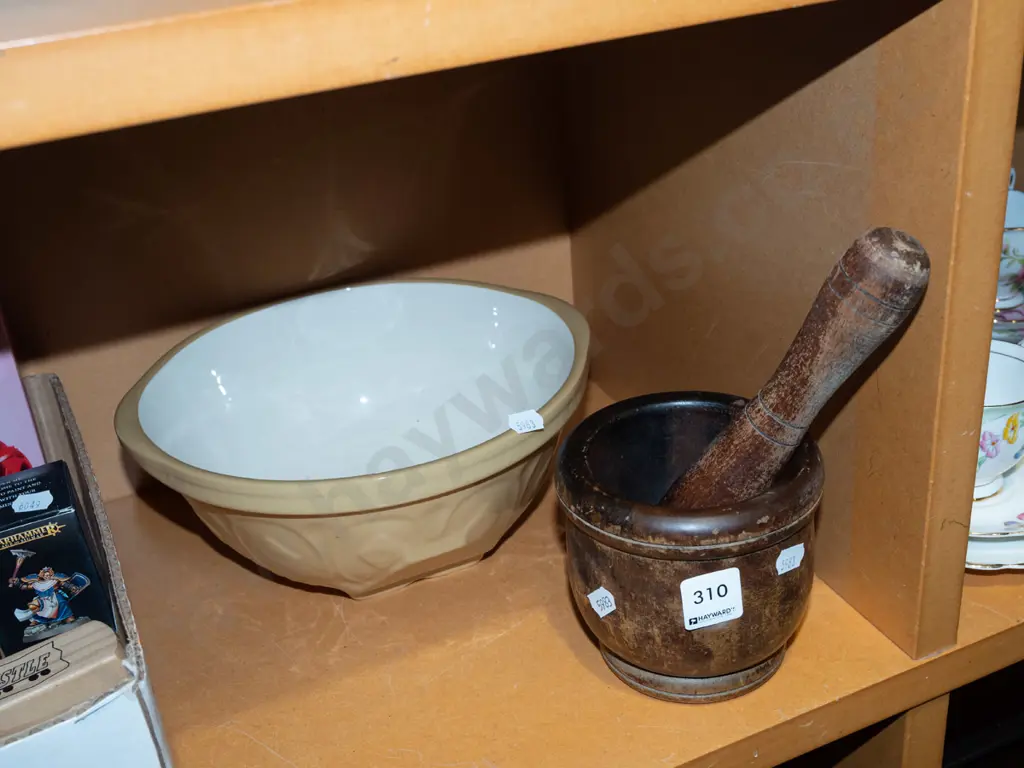 wooden mortar and pestle, bowl Diam230 Image 1++