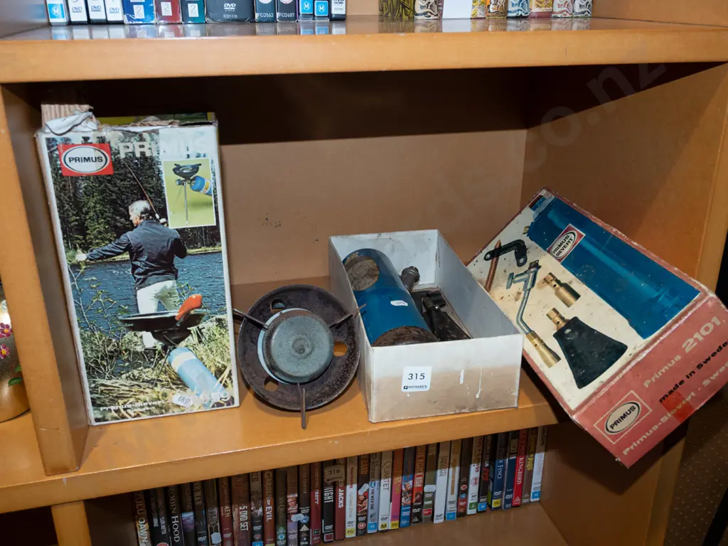 Primus gas bottle and camp stove Image 1++