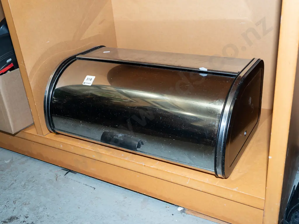 chrome breadbin Image 1++