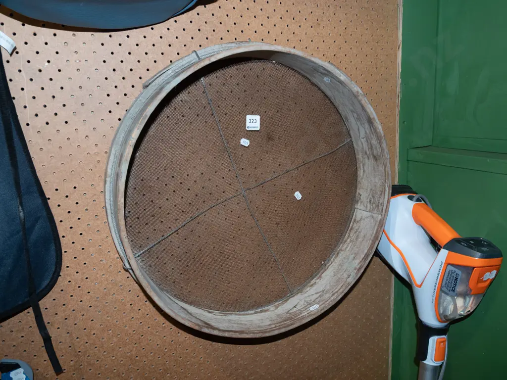 gardener's sieve Image 1++
