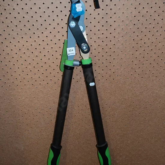 pair of loppers