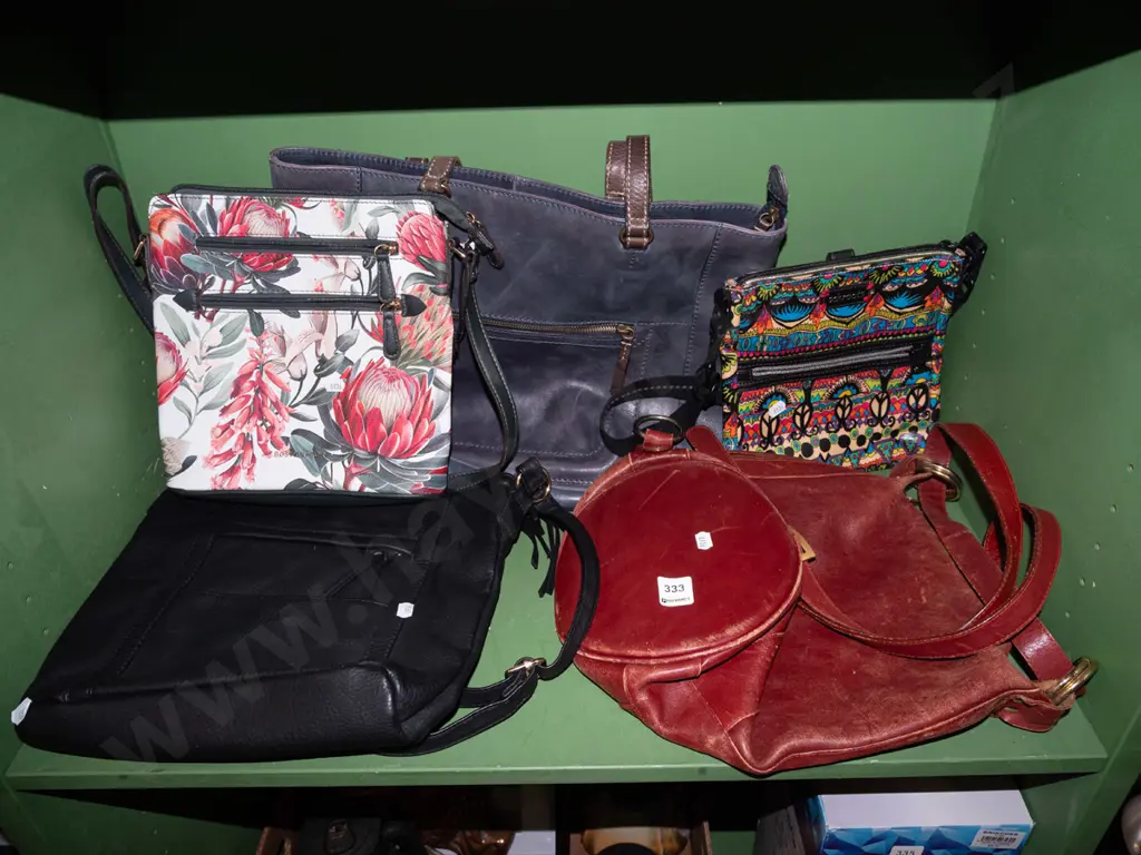 various hand bags Image 1++