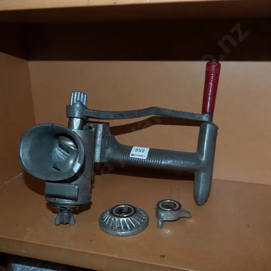 bench top mincer
