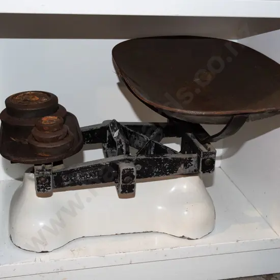 large vintage grocer's scales and weights  Diam490