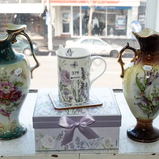 2x floral vases - 1 has repair, floral coffee cup and coaster set Vase H240
