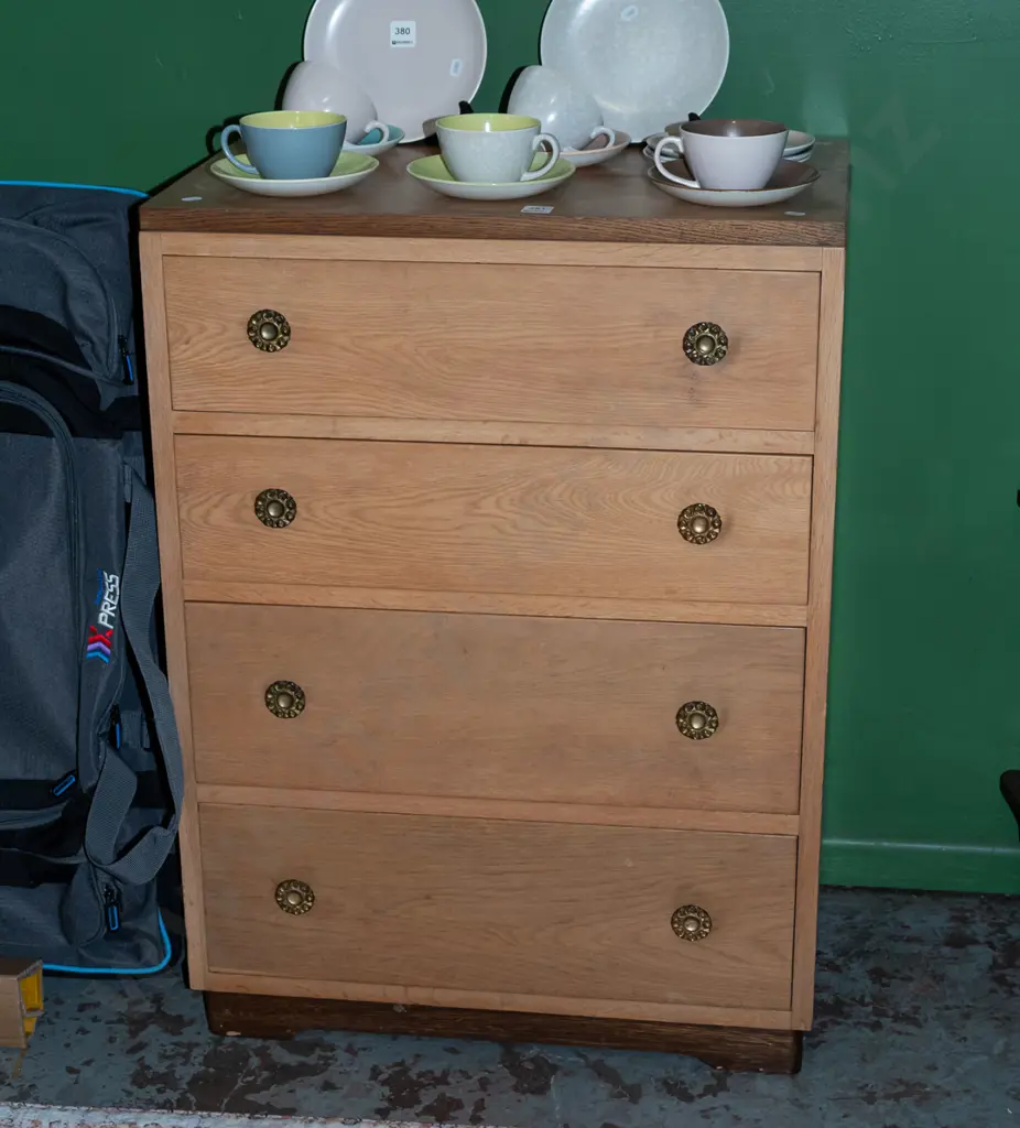 oak 4 drawer chest - varnish on top needs attention H825 W595 D385 Image 1++