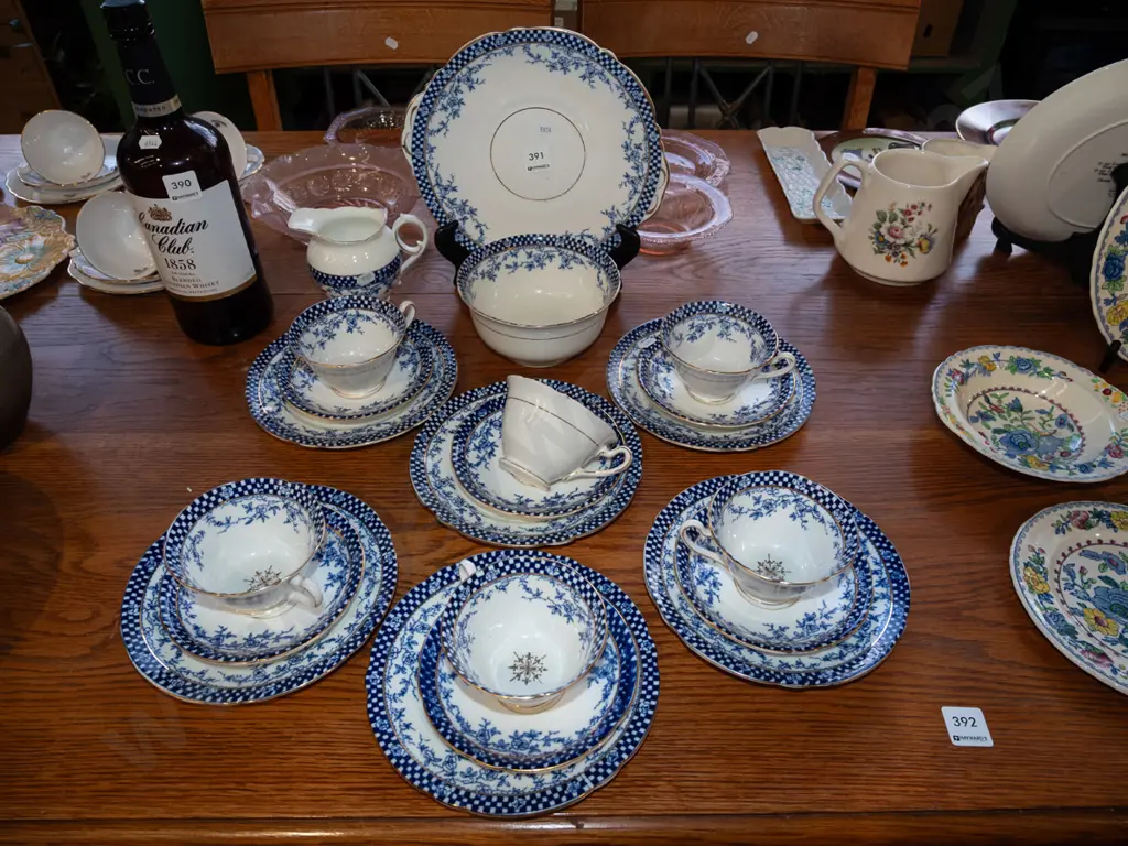 21 piece Melba tea set Image 1++