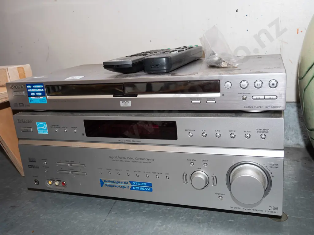 Sony digital audio receiver, DVD player Image 1++
