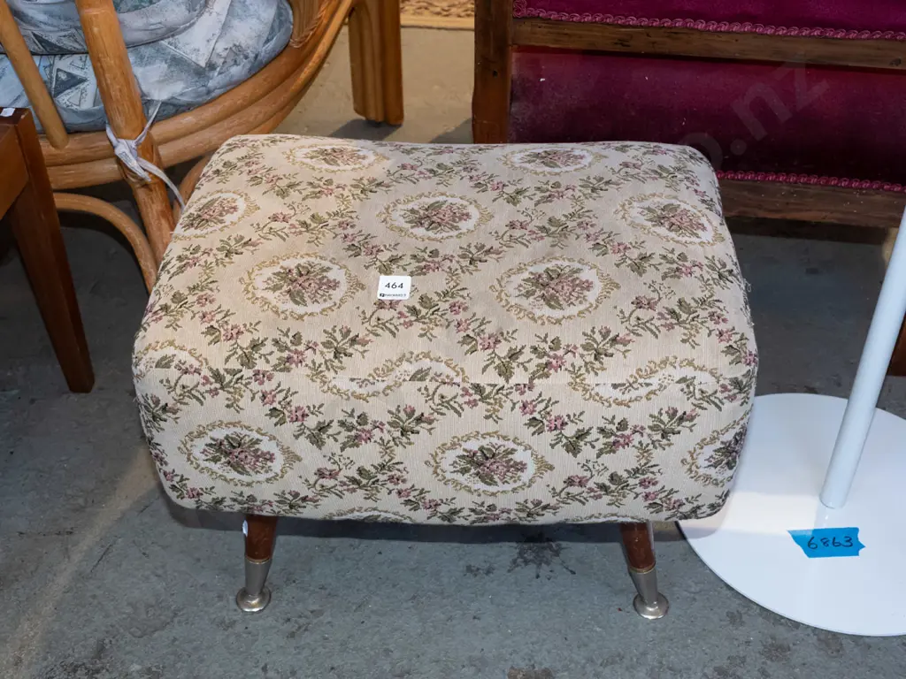 floral upholstered footstool Image 1++