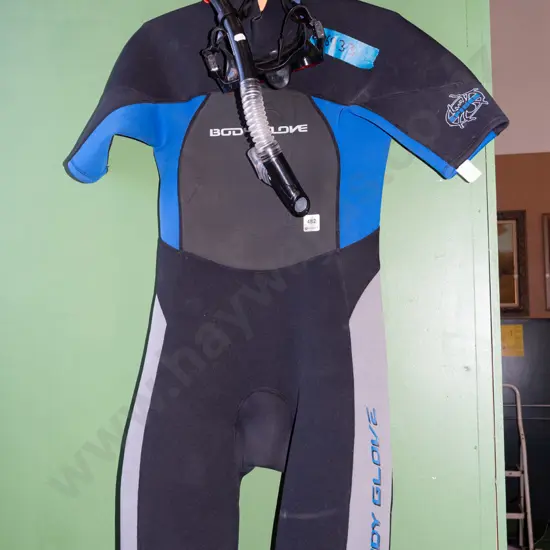 Body Glove spring suit with mask and snorkel - Mens Small