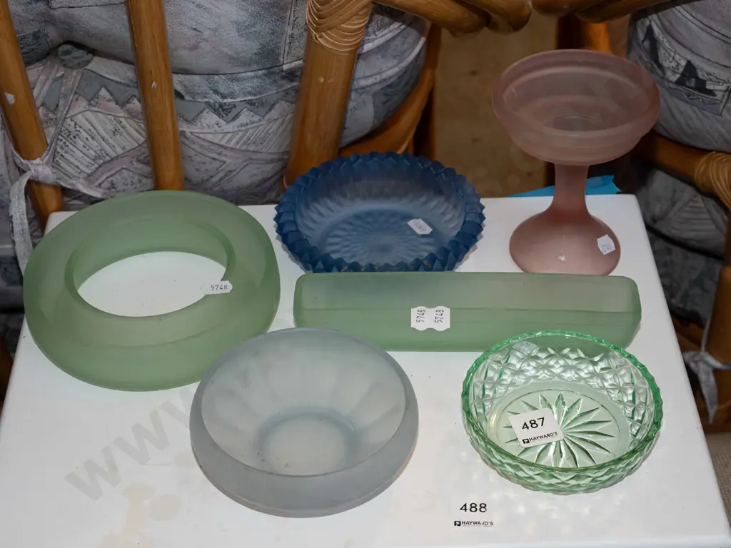 coloured glass vases, 2x bowls Image 1++