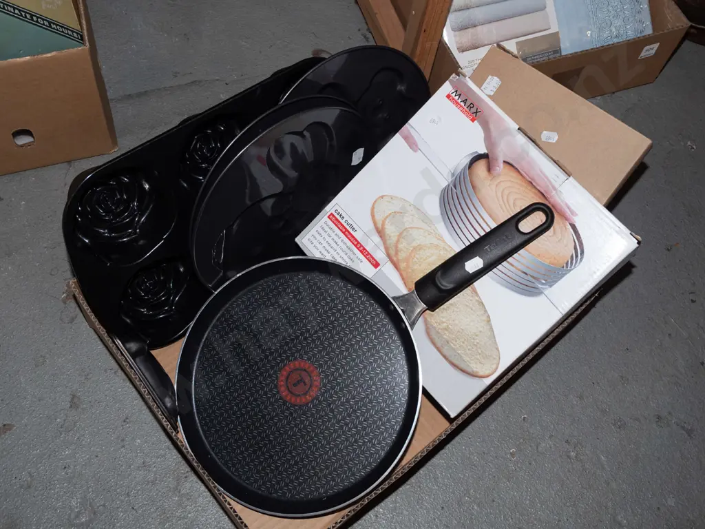 box; frying pan, muffin moulds, cake cutter etc Image 1++