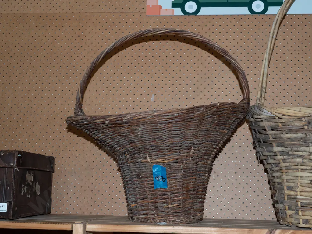 cane basket H560 Image 1++