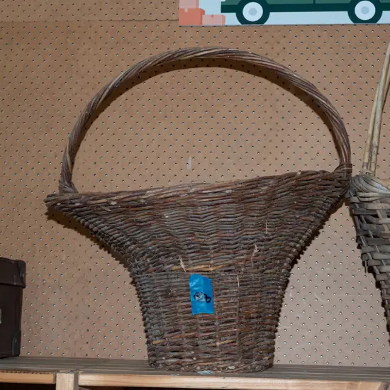 cane basket H560