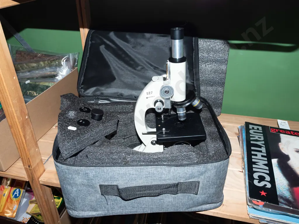 telescope in carry case Image 1++