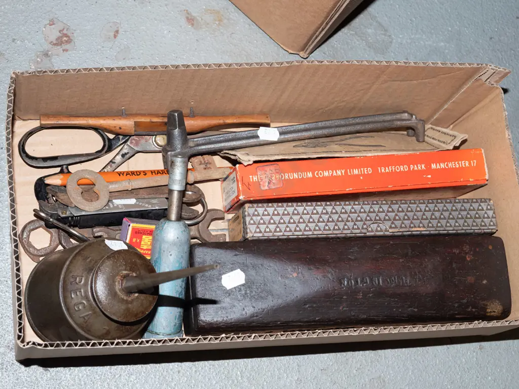 box; sharpening stones, oiler, vintage keys  etc Image 1++