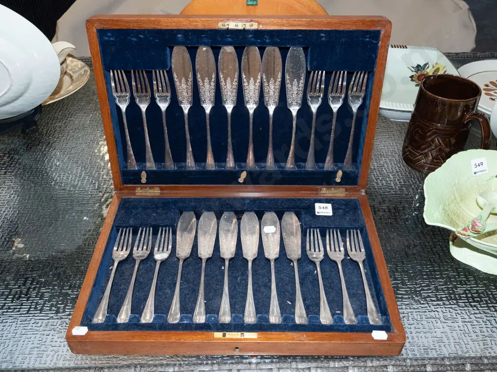 mahogany plated fish set Image 1++