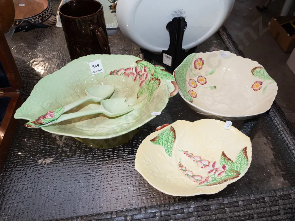 Carlton bowls, footed foxglove comport, salad servers - staining to comport Image 1++