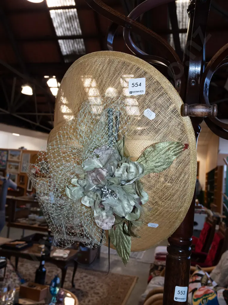 ladies floral hat  Image 1++