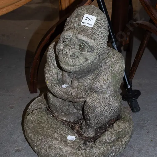 concrete garden ornament - gorilla H320