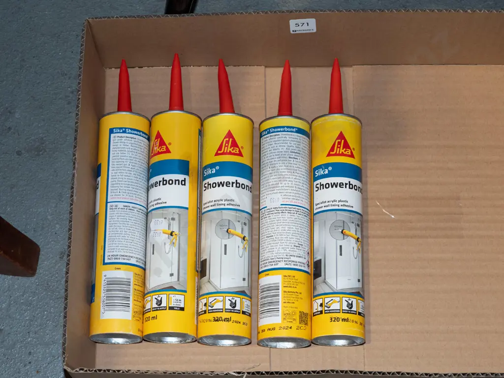 5x tubes Sika shower bond Image 1++