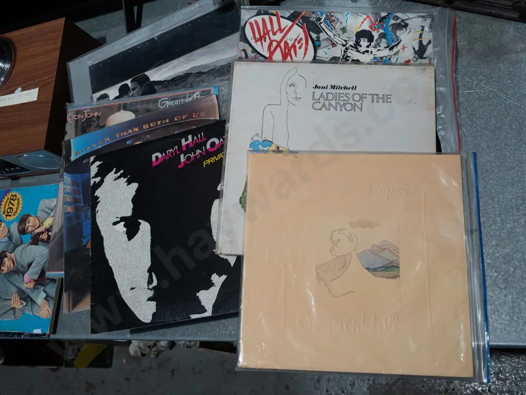 LPs; Joni Mitchell, Hall and  Oates etc Image 1++