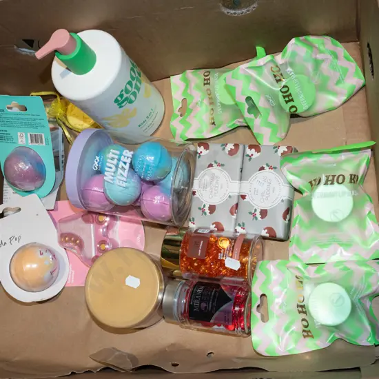 box; lip masks, soaps, bath fizzers etc